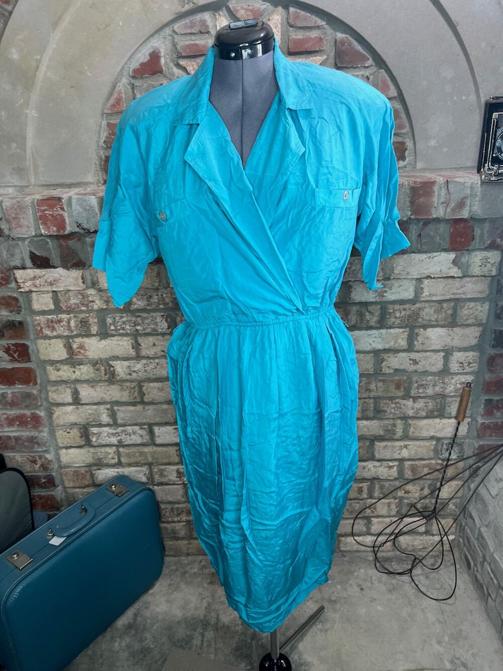 shirt Dress blue shoulder pads 100% silk